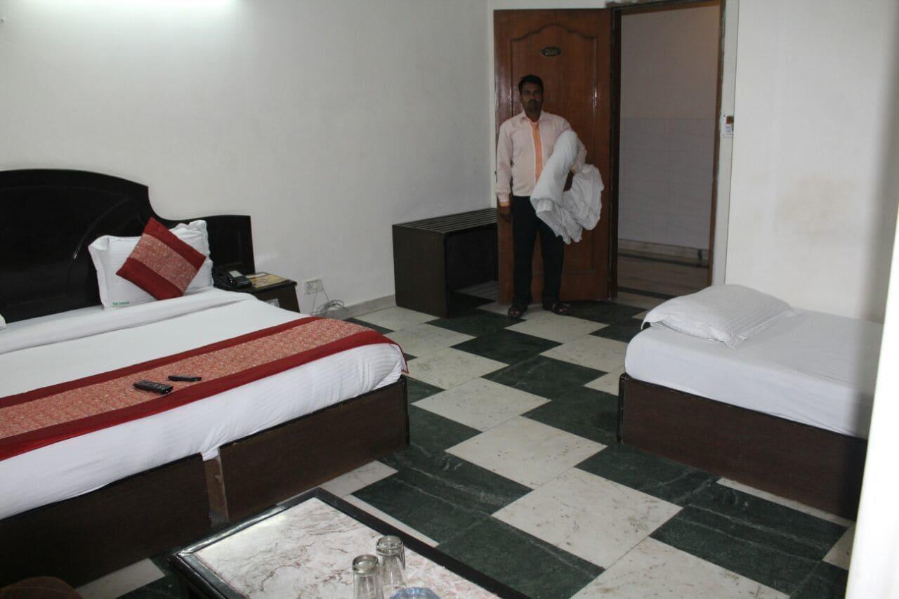 Hotel Singh Continetal Delhi  Esterno foto