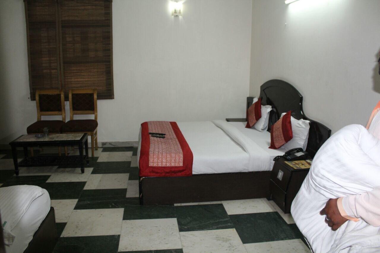 Hotel Singh Continetal Delhi  Esterno foto